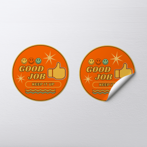 Stickers met tijdelijke lijm