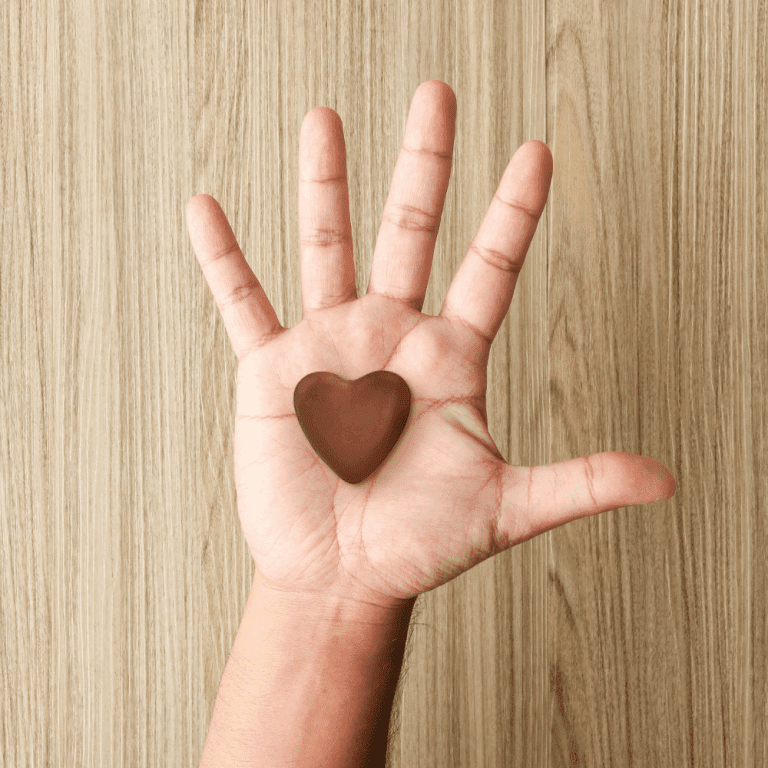 Chocolade hartjes in doos