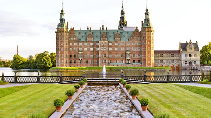 Frederiksborg Slot 690x388 f50 50 Drukkerij in