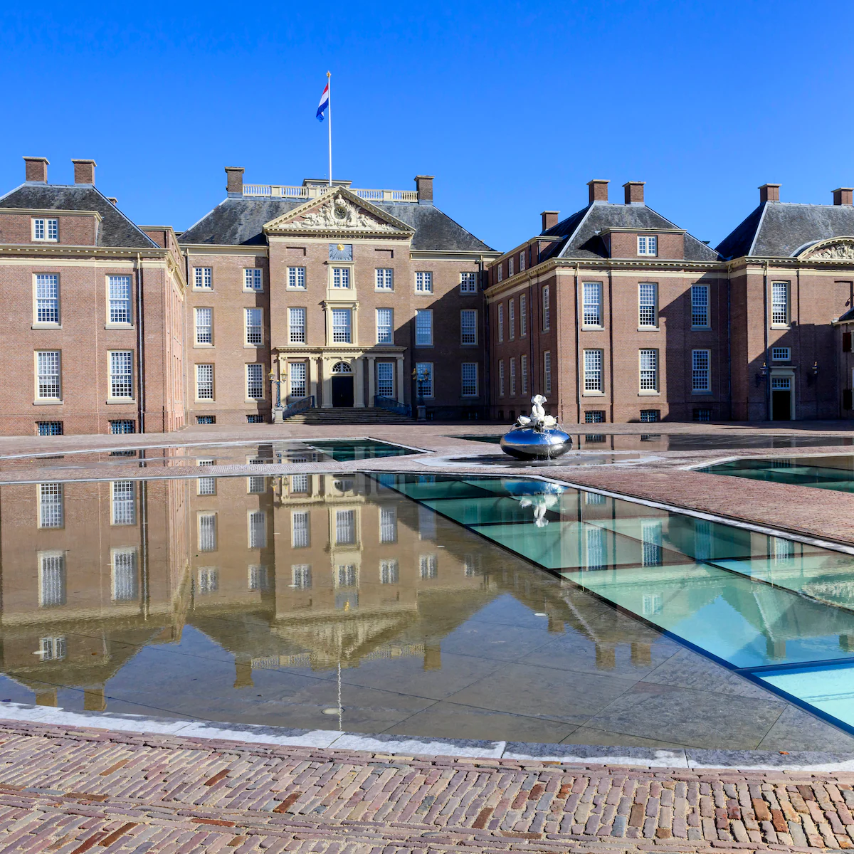 paleis het loo dateert uit de 17e eeuw het is een museum waar Drukkerij in